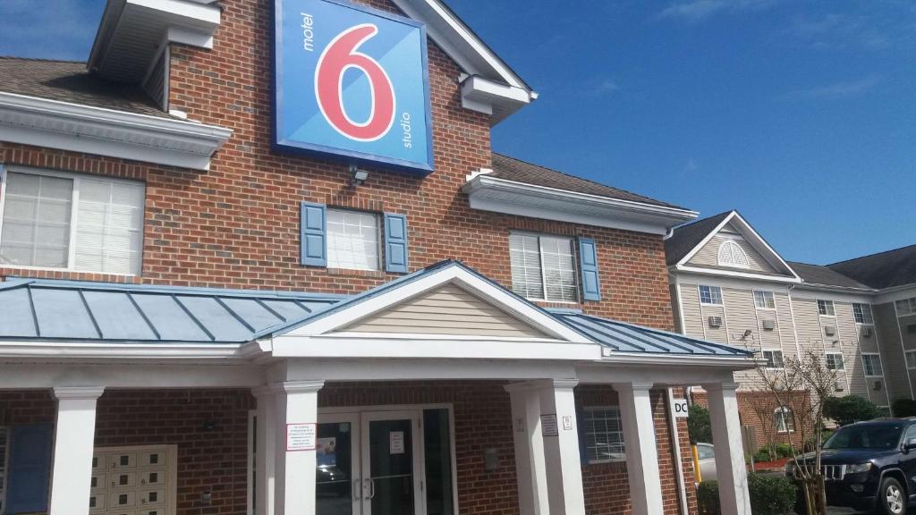 Motel 6 Myrtle Beach - main image