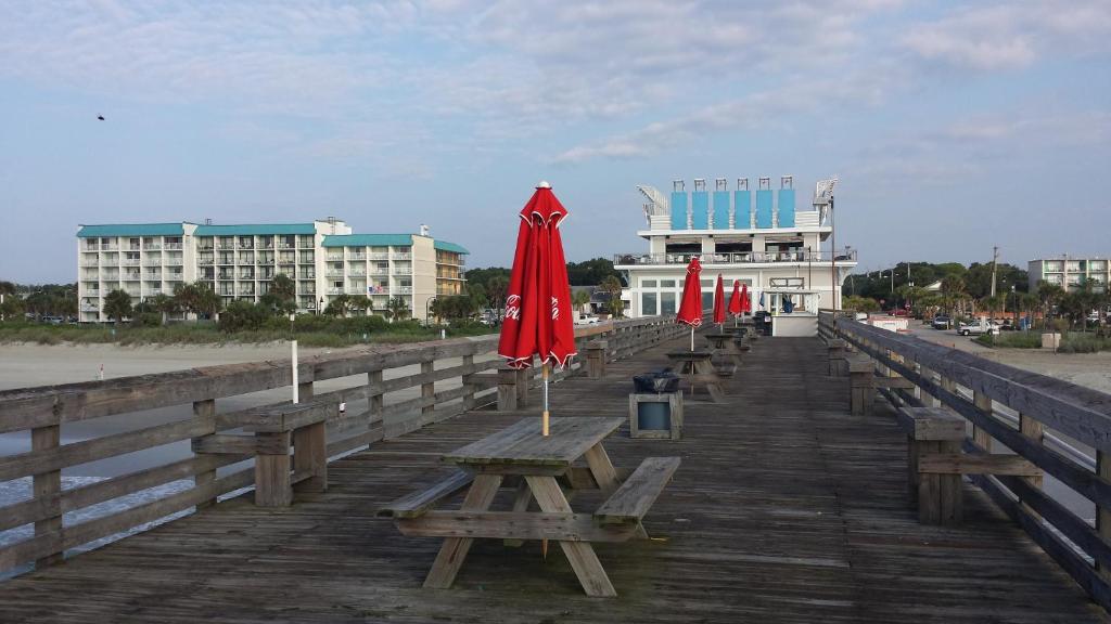 Bermuda Sands On The Boardwalk - image 4