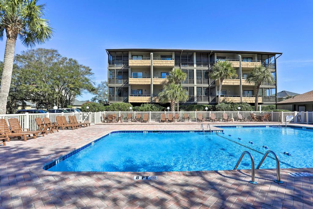 Myrtle Beach Condo with Pool - Walk to Beach! - image 4