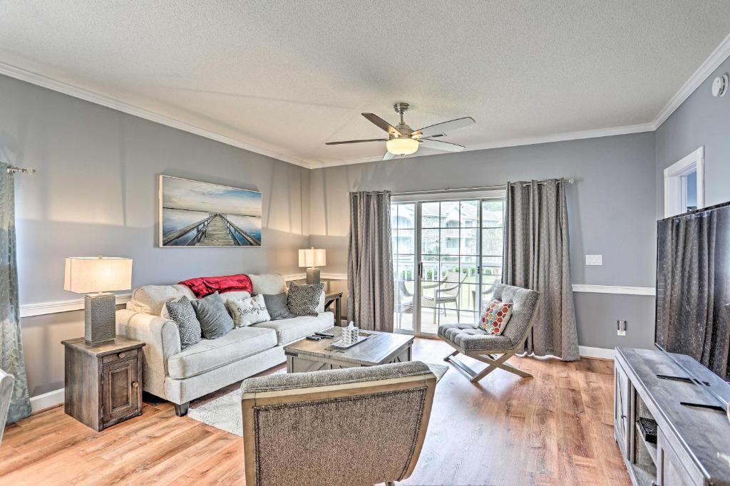 Myrtle Beach Condo with Pool Less Than 2 Miles to the Coast! - image 3