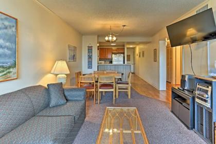 Myrtle Beach Condo with Comm Pool - Walk to Beach! - image 3