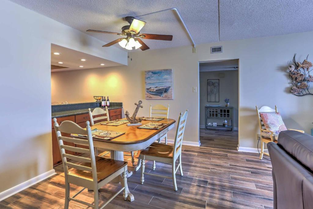 Chic Myrtle Beach Seaside Escape with Pool Access! - image 2