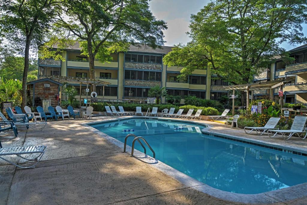 Updated Myrtle Beach Getaway with 2 Community Pools! - main image