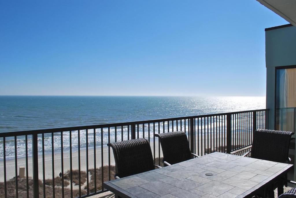 Carolina Dunes Penthouse 704 (3 bedroom Sleeps 8) - main image