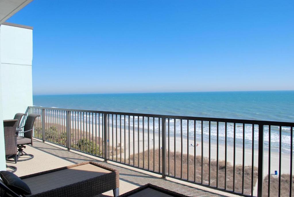 Carolina Dunes Penthouse 704 (3 bedroom Sleeps 8) - image 2