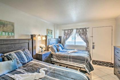 Blue Water Beachfront Condo 2 Miles to SkyWheel! - image 12