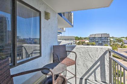 Blue Water Beachfront Condo 2 Miles to SkyWheel! - image 16