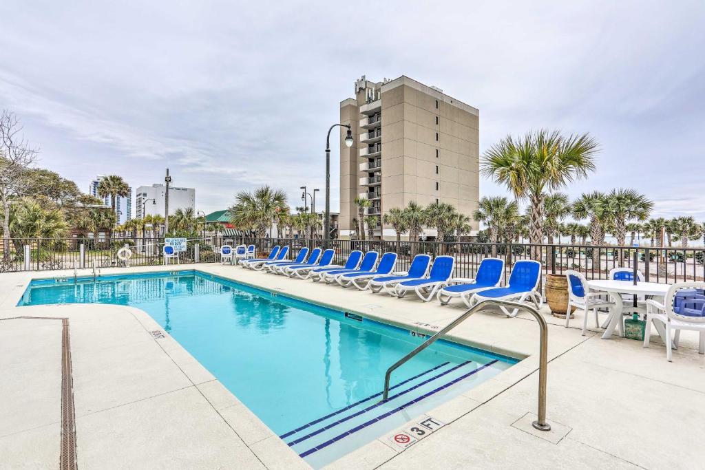 Downtown Myrtle Beach Cottage by 2nd Ave Pier - image 3