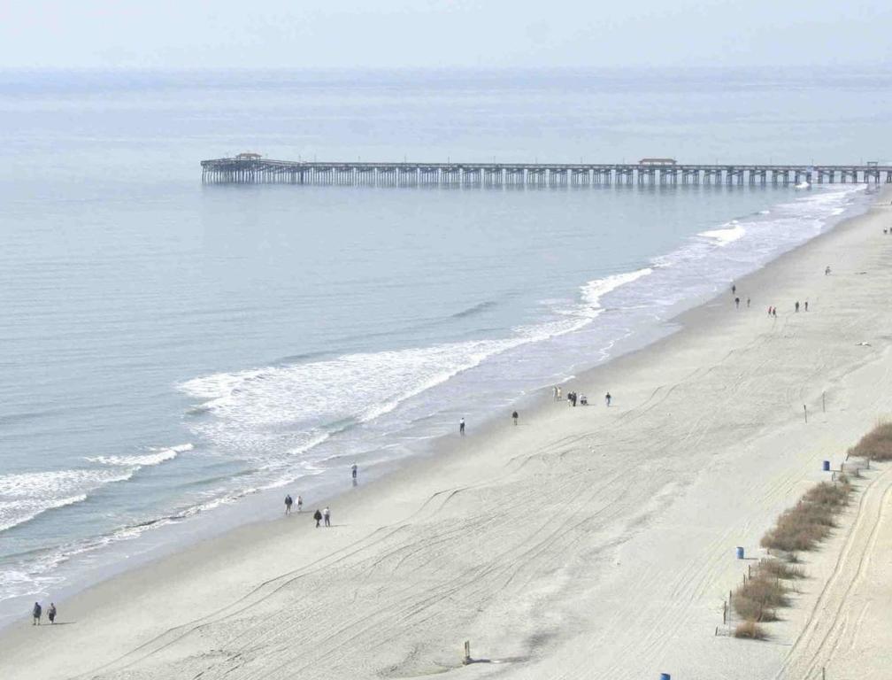 Oceanfront Escape near the Myrtle Beach Grand Strand - image 5