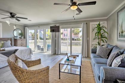 Updated Studio 1-Block Walk to Surfside Beach! - image 1