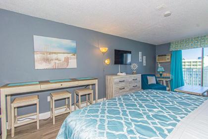 Completely Renovated King Suite Perfect for 4! Sea Mist 51306 - image 14