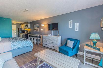 Completely Renovated King Suite Perfect for 4! Sea Mist 51306 - image 18