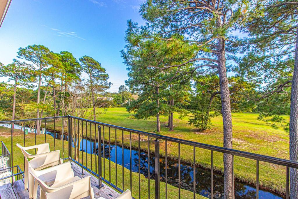 Plantation Golf Villas 2 Miles to the beach! Sleeps 6 - main image