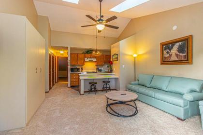 Plantation Golf Villas 2 Miles to the beach! Sleeps 6 - image 9