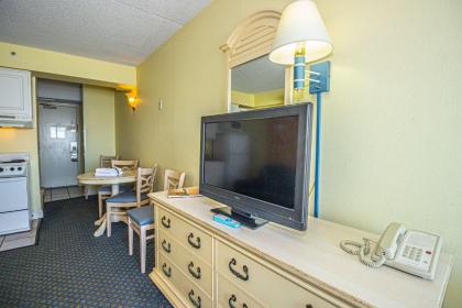 Oceanfront - Sea Mist Resort 20201 - King Suite - 2nd Floor - Sleeps 4 - image 5