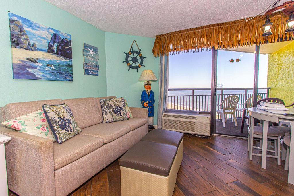 Ocean View King Suite Monterey Bay 1411 Sleeps 7 Guests - main image