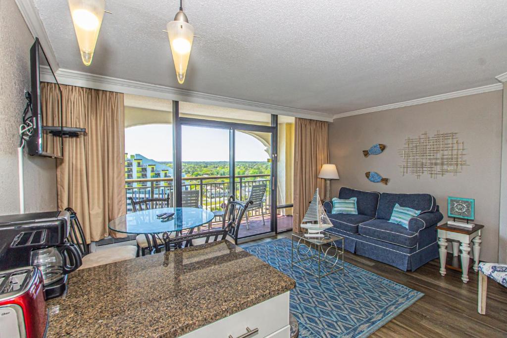 Ocean View Double Suite with Beautiful Decor and Accents Caravelle Resort 1504 Sleeps 6 Guests - image 2