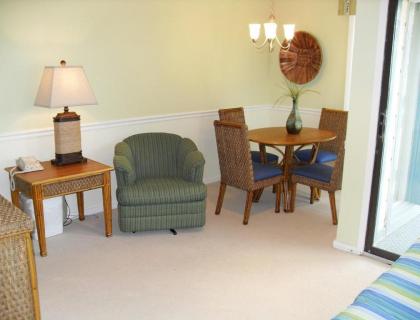 Spacious Condo Mid-point the Grand Strand - One Bedroom Condo #1 - image 2