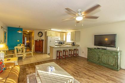 2 Bed 2 Bath Ground Level Golf Colony at Plantation 33I Only 2 Miles To The Beach - image 5