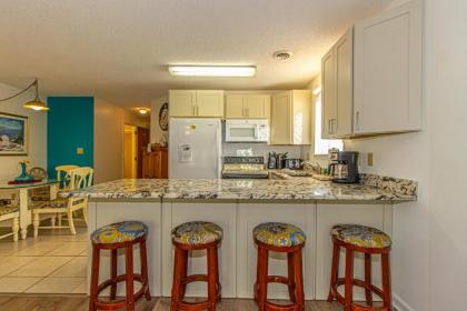 2 Bed 2 Bath Ground Level Golf Colony at Plantation 33I Only 2 Miles To The Beach - image 7