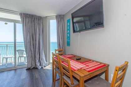 Beautifully Decorated Direct Oceanfront 1 bedroom 1 bath Perfect for 6 - image 3