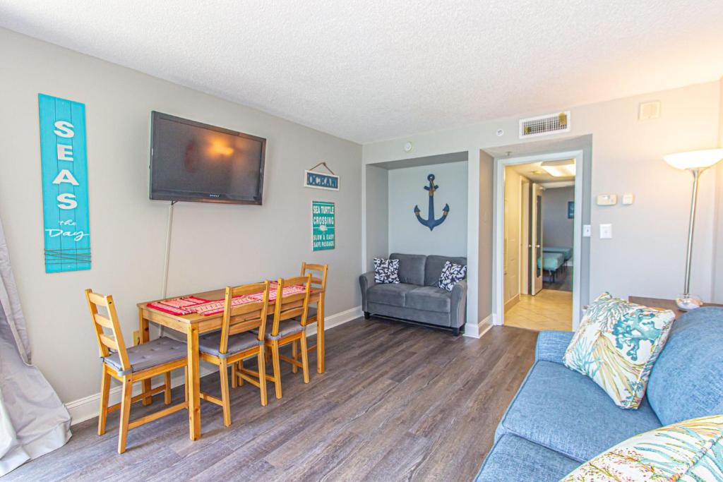 Beautifully Decorated Direct Oceanfront 1 bedroom 1 bath Perfect for 6 - image 6