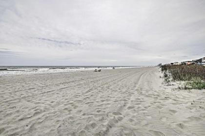 Surfside Beach Couples Retreat with Balcony! - image 17