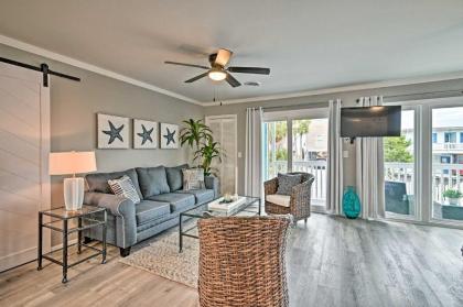 Surfside Beach Couples Retreat with Balcony! - image 2