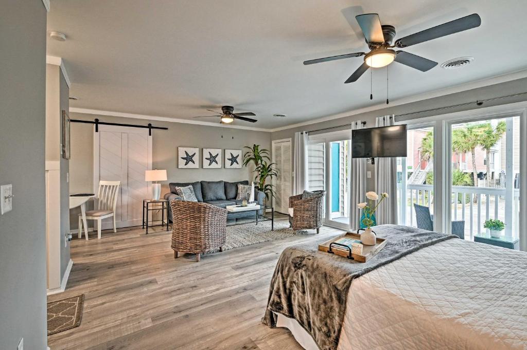 Surfside Beach Couples Retreat with Balcony! - image 4