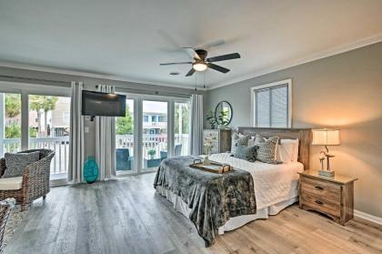 Surfside Beach Couples Retreat with Balcony! - image 5