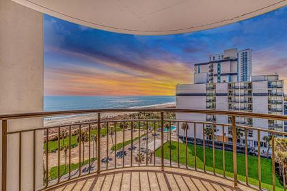 Ocean View Double Suite! Sleeps 4 Meridian Plaza 705 - image 18