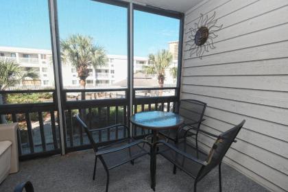 Pelicans Landing 125 3BR 2BA 2nd Row Condo near popular Shore Drive - image 2