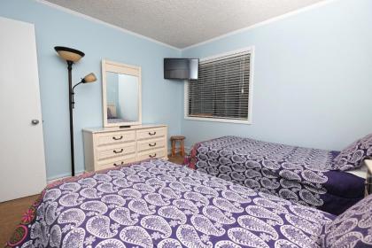 Pelicans Landing 125 3BR 2BA 2nd Row Condo near popular Shore Drive - image 3