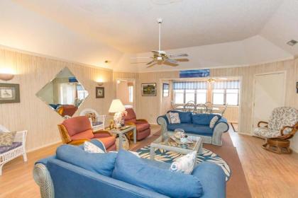 Guest Cottage 62 4BR 3BA 2nd Row Cottage myrtle Beach South Carolina