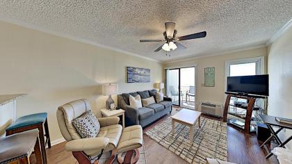 APAtB V A207 2BR 2BA Oceanfront Condo near popular Shore Drive myrtle Beach