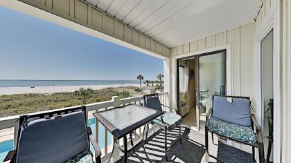 APATB V A207 2BR 2BA Oceanfront Condo near popular Shore Drive - image 5