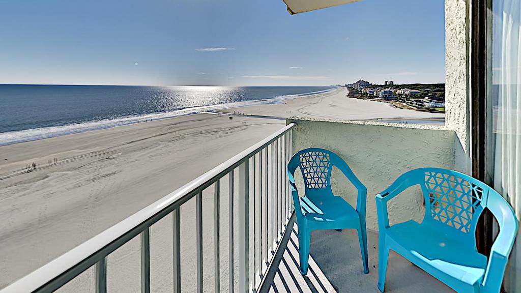 Sands Beach 814 2BR 2BA Oceanfront Condo near popular Shore Drive - image 5