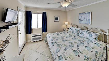 APATB III Y2H 2BR 2BA Oceanfront Condo near popular Shore Drive - image 3