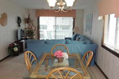 Shipwatch Pointe II M201 2BR 2BA 2nd Row Condo near popular Shore Drive - image 2