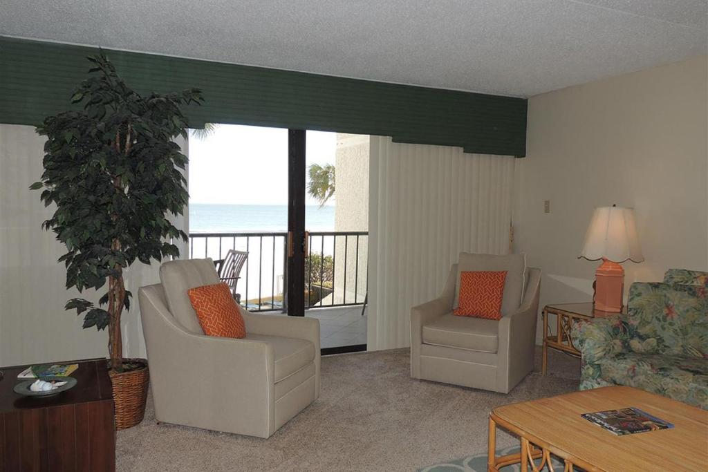 Brigadune 2C 2BR 2BA Oceanfront Condo near popular Shore Drive - image 2