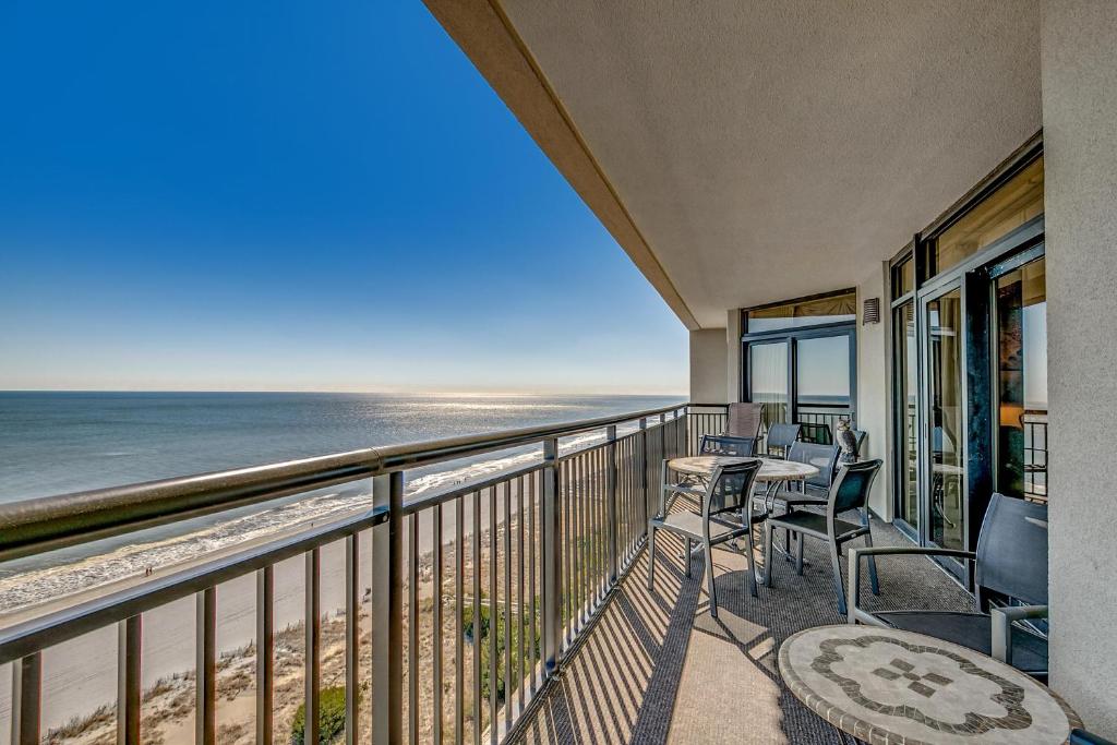 Penthouse Condo in South Wind Resort - main image