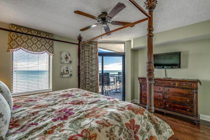 Luxury South Wind Condo with large oceanfront balcony - image 14