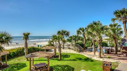 Oceanfront one bedroom with jacuzzi in bedroom sleeps six full kitchen two baths - image 4