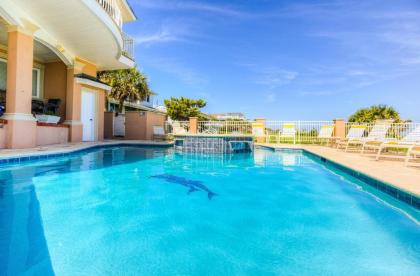 Oceanfront Duplex downtown Myrtle Beach putting green pool great location and near Sky Wheel - image 4