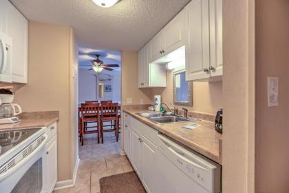 oceanside and plenty of room for eight full kitchen washer and dryer onsite pool on site walk to beach - image 8