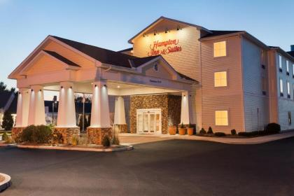 Hampton Inn  Suites mystic