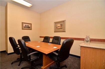 Hampton Inn & Suites Nacogdoches - image 2