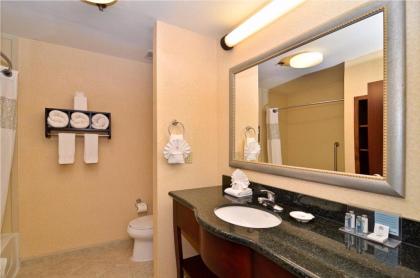 Hampton Inn & Suites Nacogdoches - image 5