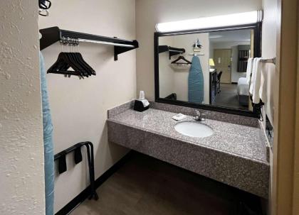 Best Western Northpark Inn - image 3