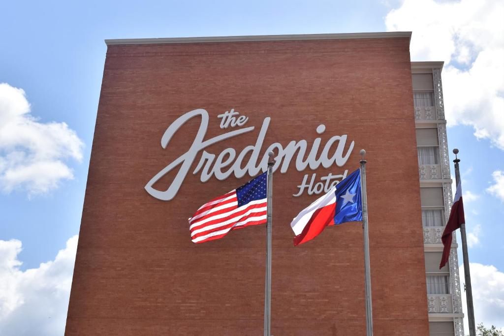 The Fredonia Hotel - main image